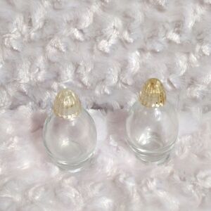 Vintage salt and pepper shakers glass
